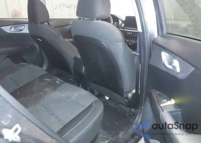 3KPF24AD8PE616883: 44366246