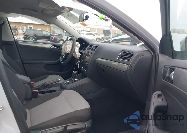 3VW2B7AJ0HM363956: 44366317