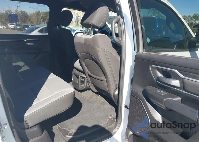 1C6RREFT4PN650403: 44366439