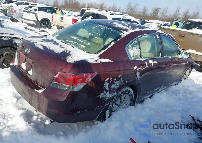 1HGCP2F37AA144826: 44365559