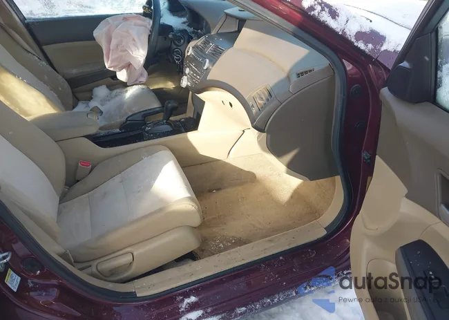 1HGCP2F37AA144826: 44365559