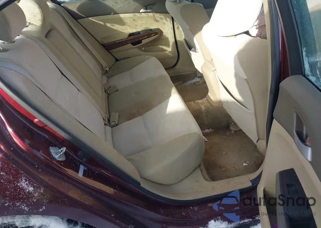 1HGCP2F37AA144826: 44365559