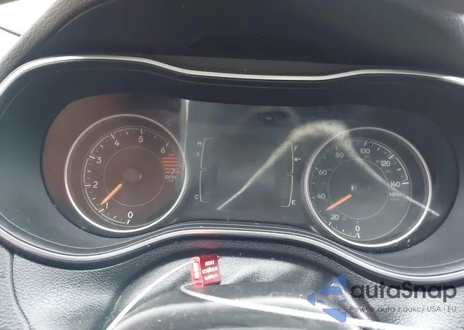 1C4PJLCB2KD221962: 44365591