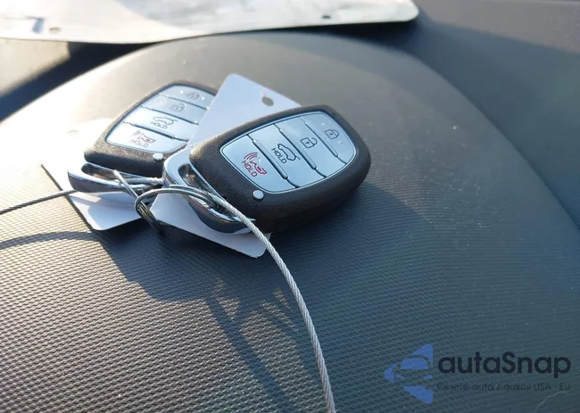 KMHC75LC1HU056721: 44365632