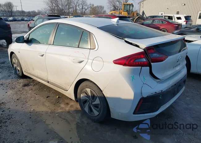 KMHC75LC1HU056721: 44365632