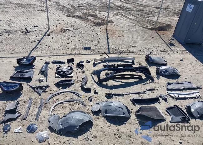 W1N0J8EB5LF857852: 44365829