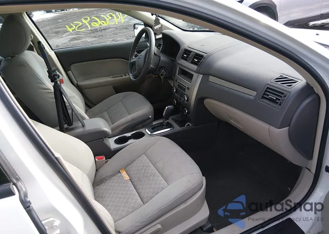 3FAHP0GA8CR118515: 44366954