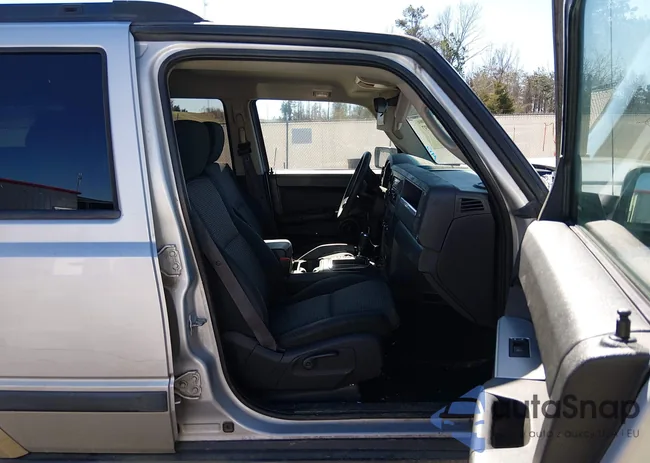 1J8HG48K78C213493: 44367097