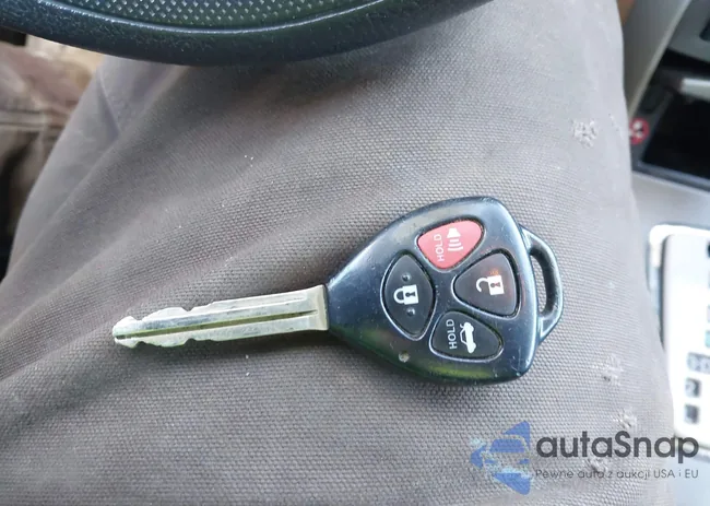 2T1BU4EE4CC838261: 44367143