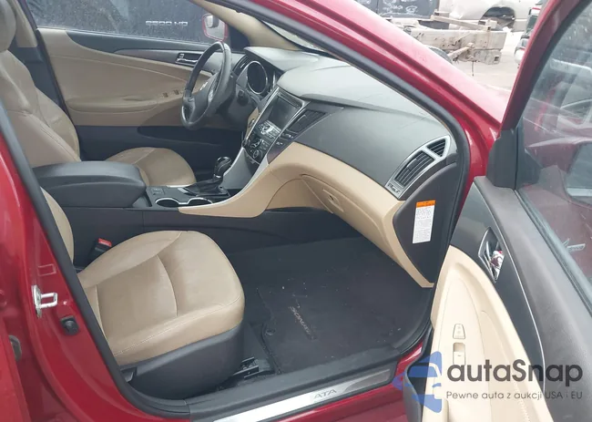 KMHEC4A44BA018712: 44367177