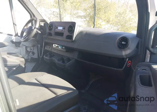 W1Y40CHY4MT061767: 44367199