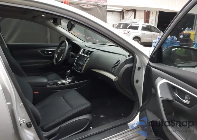 1N4AL3AP3JC186597: 44367311