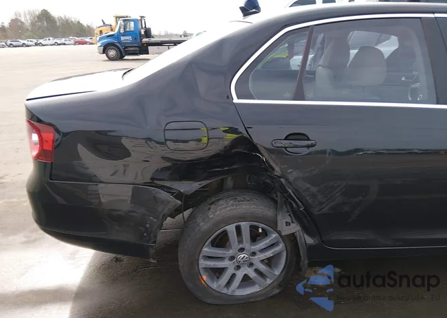 3VWRL7AJ5AM122704: 44367319