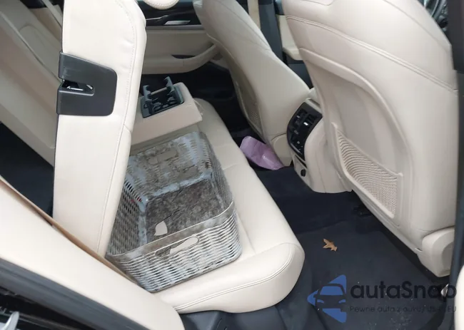 5UXTR9C56KLD94489: 44367320