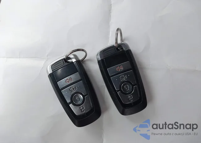 3FA6P0HD1JR199645: 44367355