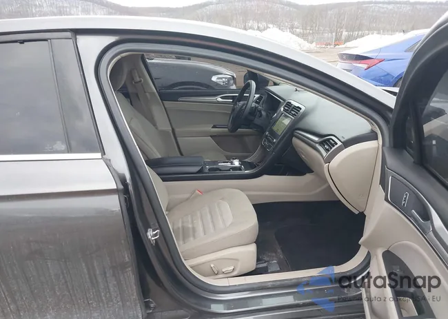 3FA6P0HD1JR199645: 44367355