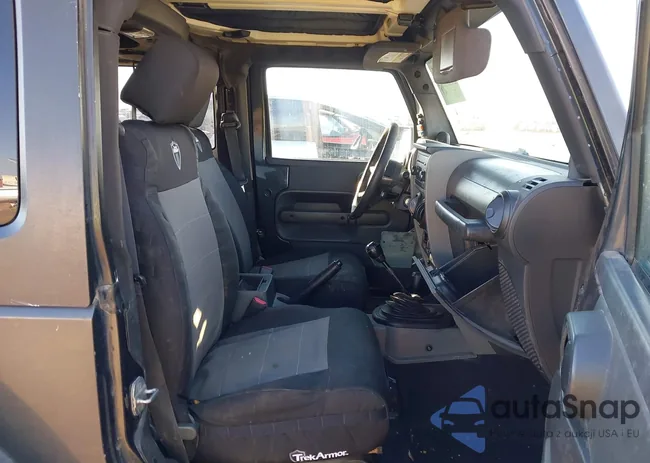 1J4BA6D16AL141998: 44367367