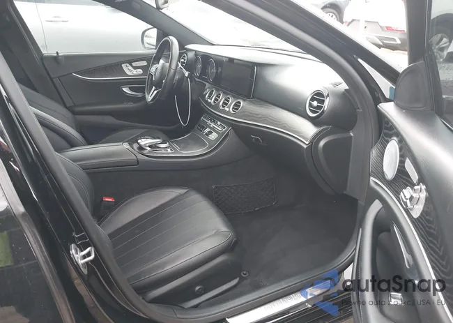 WDDZF4JB0KA579300: 44367437