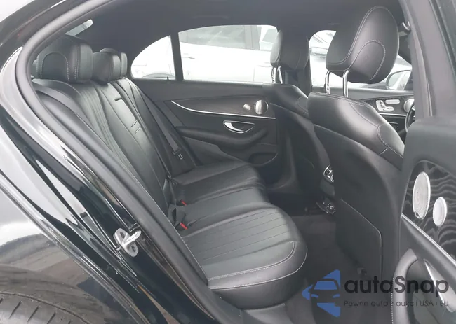 WDDZF4JB0KA579300: 44367437