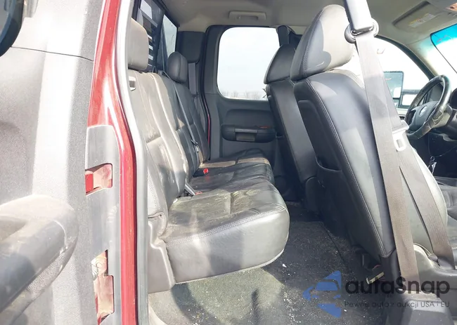 1GCHK29K18E143907: 44367487