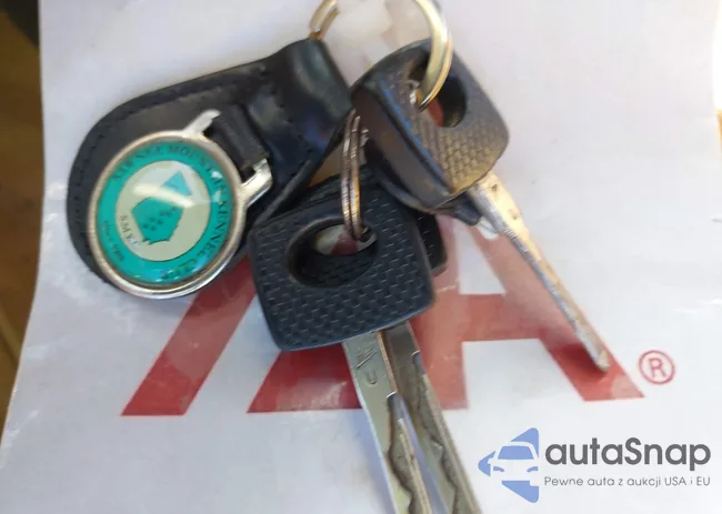 WDBBA45AXEA012235: 44366521