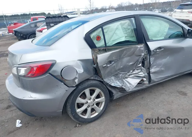 JM1BL1SG6A1136029: 44366757