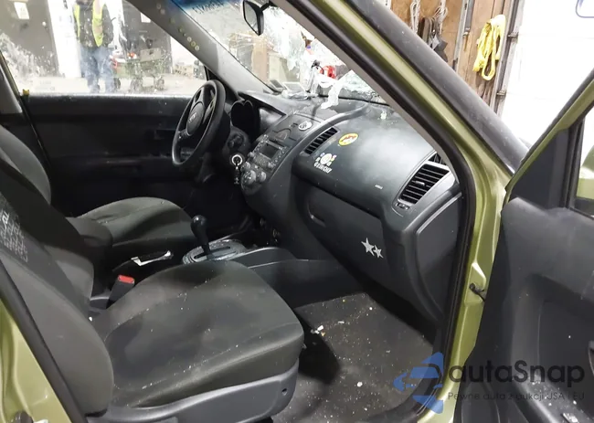 KNDJT2A27A7050684: 44366813