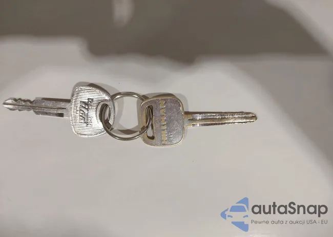 4TAVL52N2YZ573875: 44366829