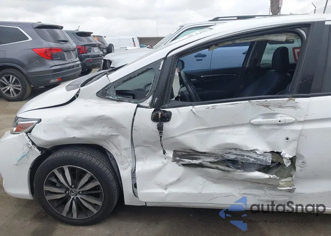 3HGGK5H06JM724785: 44366853