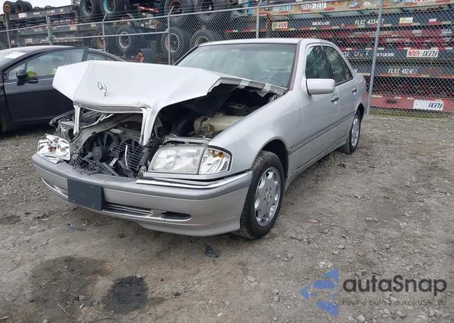 WDBHA24G4XA773480: 44366881