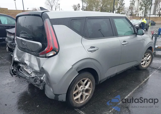 KNDJ23AU8R7240905: 44368040