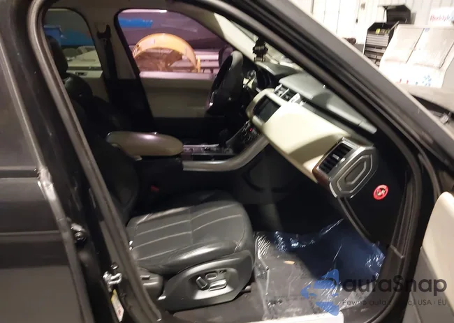 SALWR2VF8FA602052: 44368117