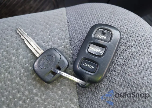 2T1KR32E64C236723: 44368144