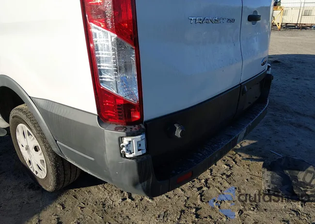 1FTYR1ZM8HKB00237: 44368145