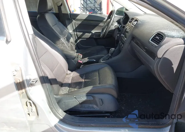 3VWPL7AJ8EM625530: 44368375