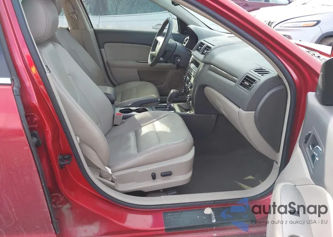 3FAHP0JG1BR120361: 44368459