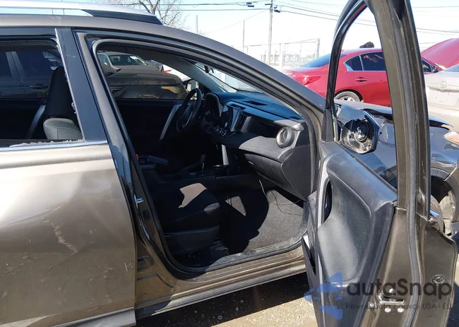 JTMZFREV7FD044948: 44368496