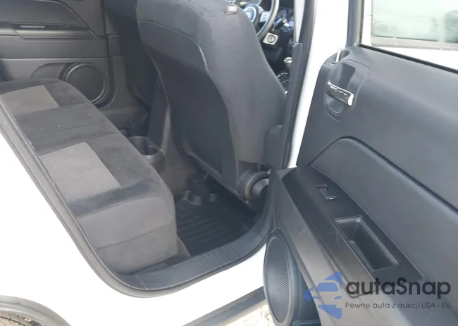 1C4NJPBA8ED850962: 44367610