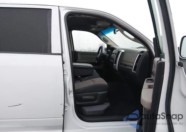 3D7UT2CLXAG154096: 44367765