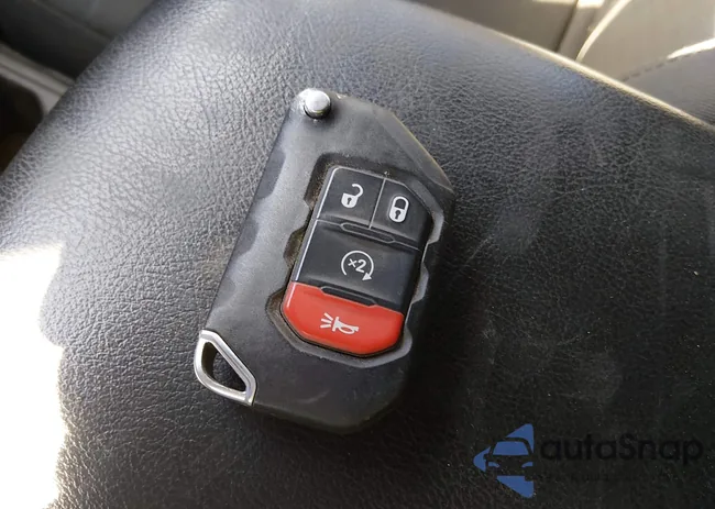 1C4HJXDNXMW577880: 44367777