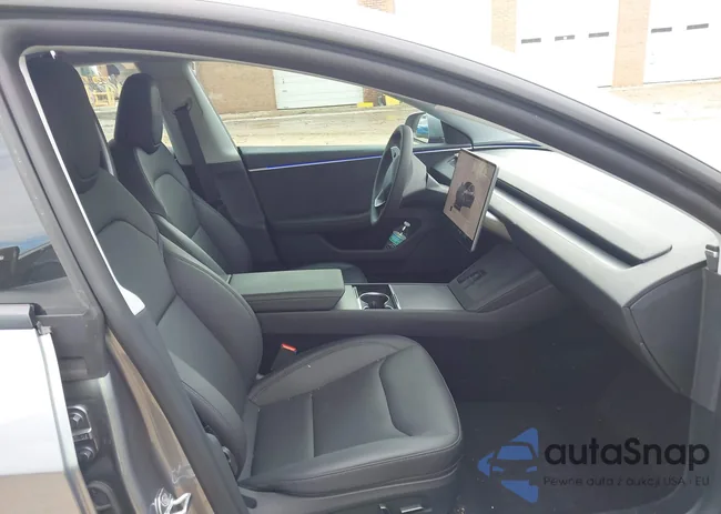 5YJ3E1EB1SF997402: 44368959