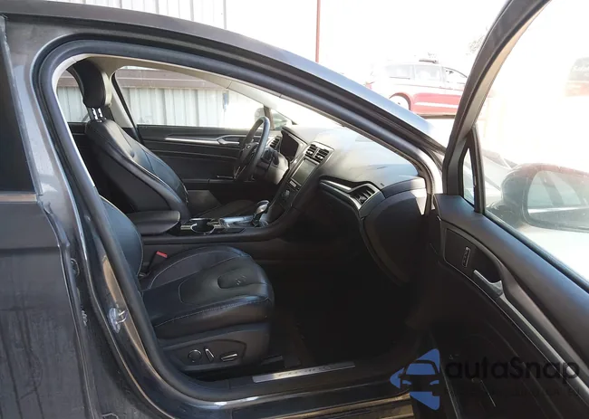 3FA6P0D92FR169790: 44369119