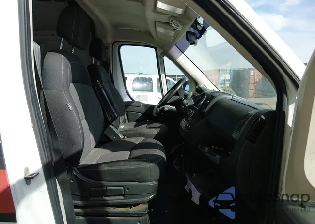 3C6TRVCG9EE107689: 44369298