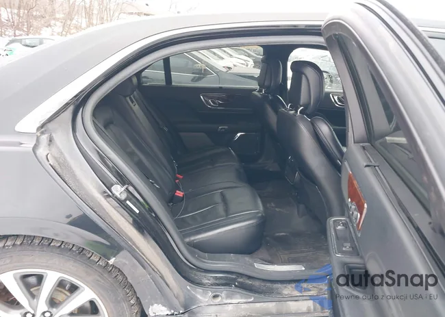 1LN6L9HK6H5629929: 44369313