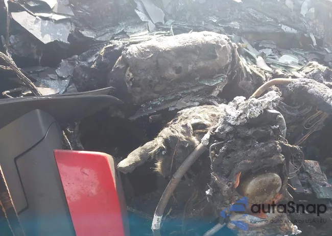 2GTV2MEC8K1213294: 44369440