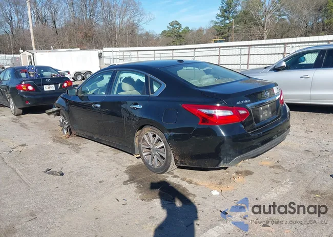 1N4AL3AP5HC152901: 44369444