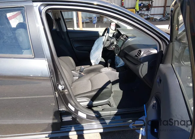 ML32AUHJ2RH022819: 44368743