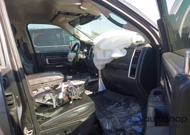 3C6UR5PL8EG204656: 44368783