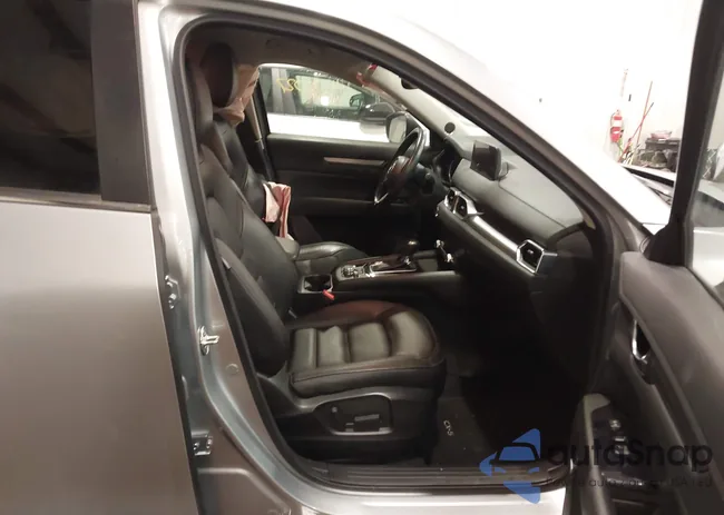 JM3KFBCM8M0404985: 44370027