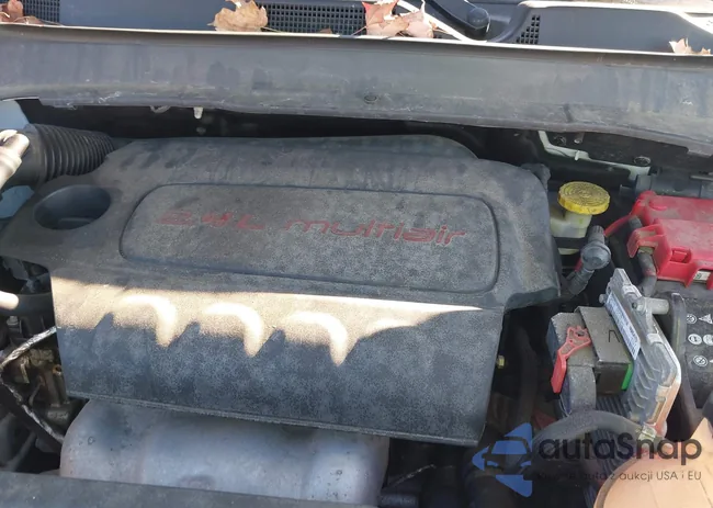 3C4NJDCB4KT594427: 44370135